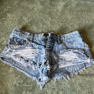 One teaspoon trash whores jean shorts size 24
